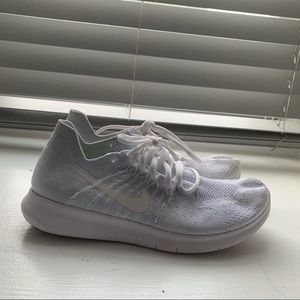 NIKE Free RN Flyknit Women’s size 8.5